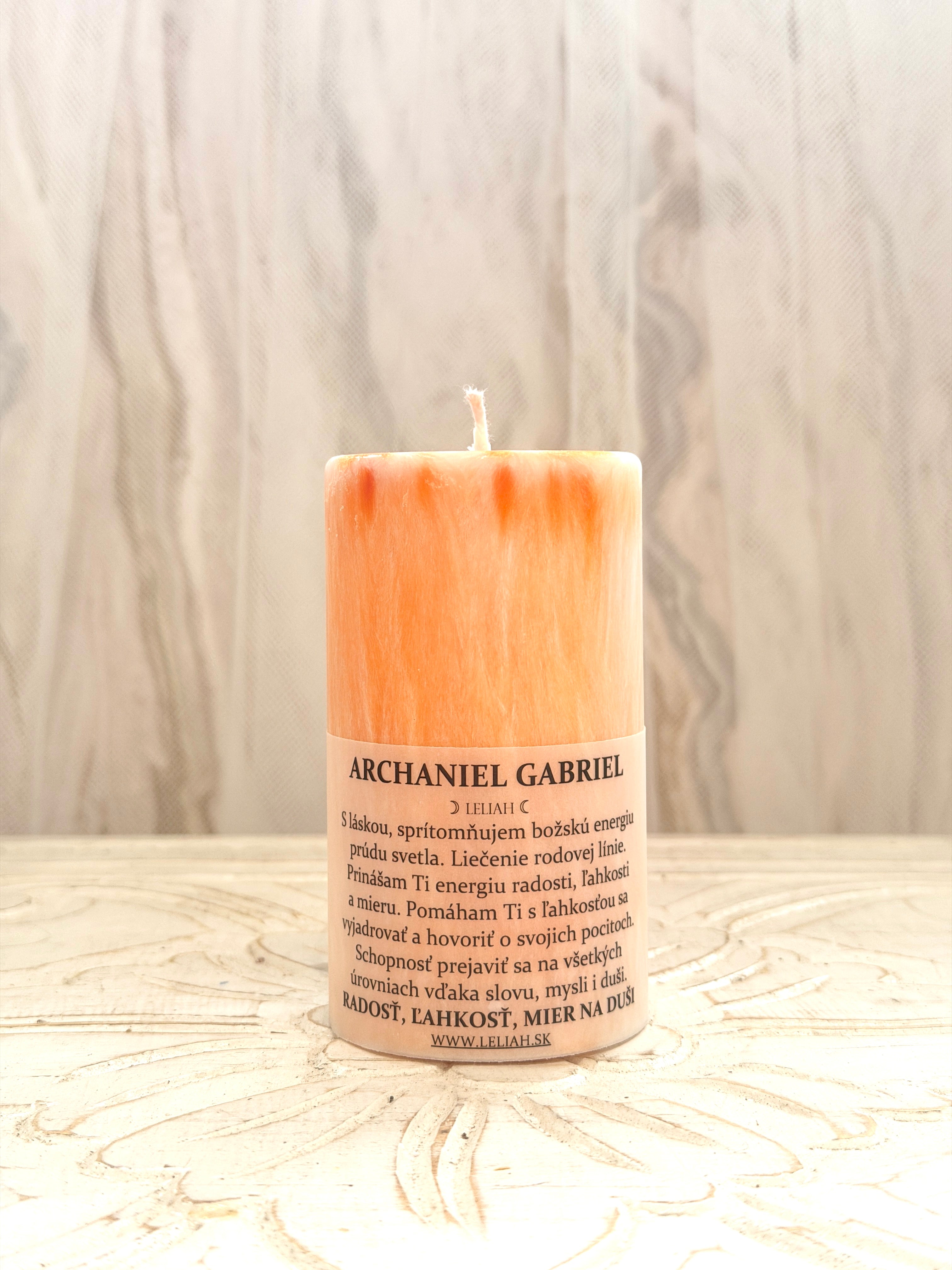 Archanjel Gabriel – radosť, ľahkosť a mier na duši | energetická sviečka LELIAH