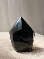 Obsidián – leštený hrot AA kvalita, ochranný štít