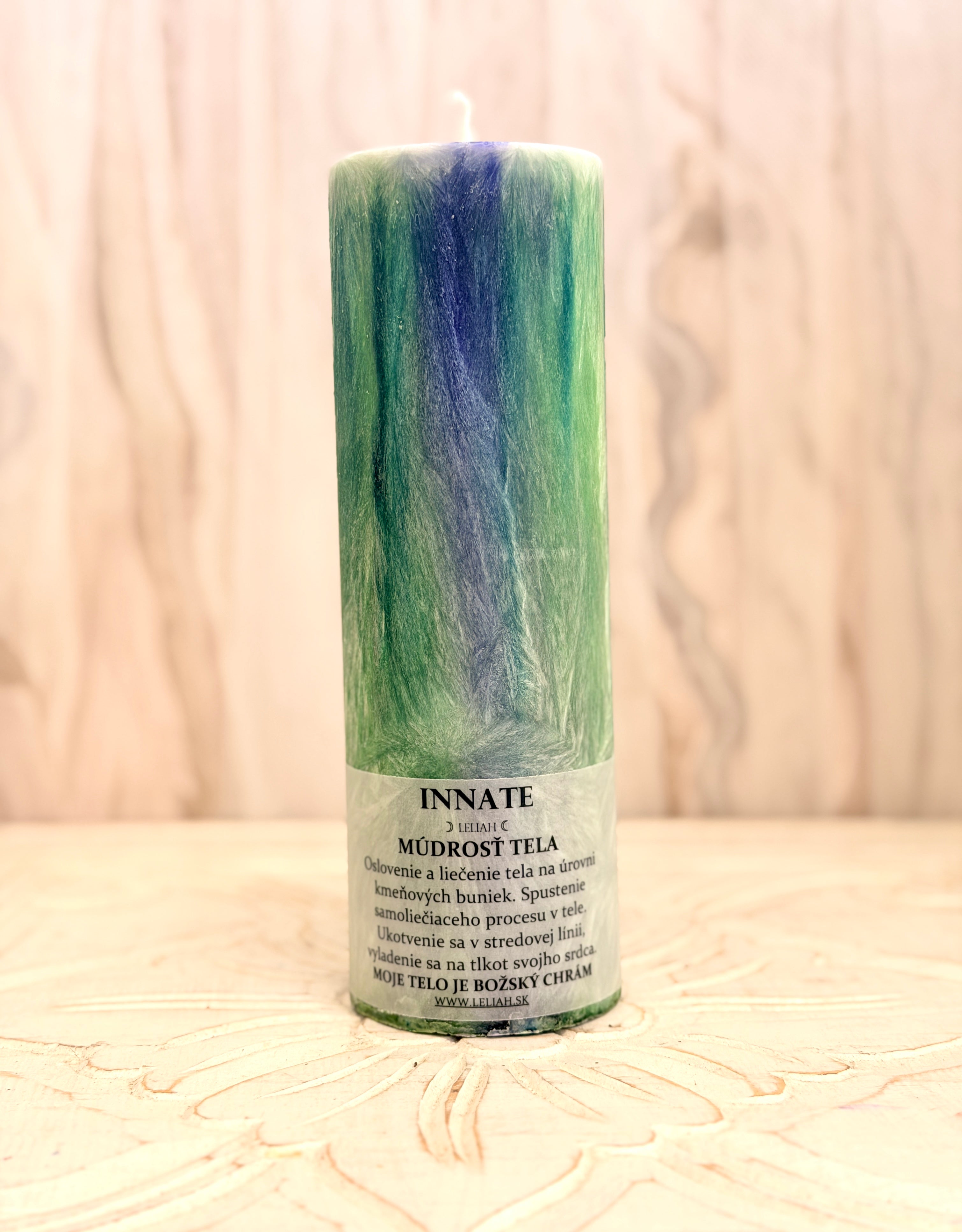 Innate – energetická sviečka LELIAH