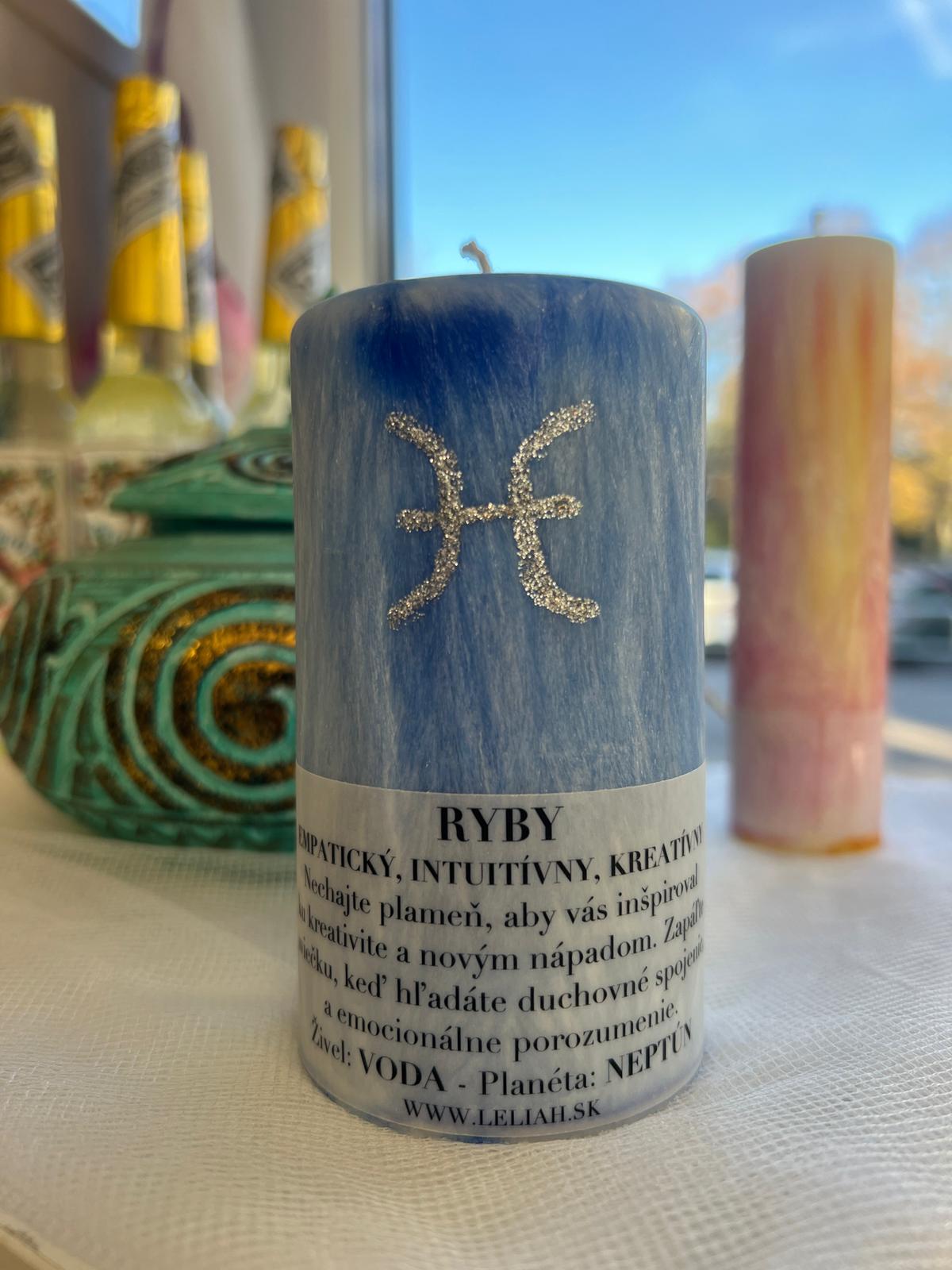 Astrologická sviečka Ryby – intuícia a duchovné spojenie – LELIAH