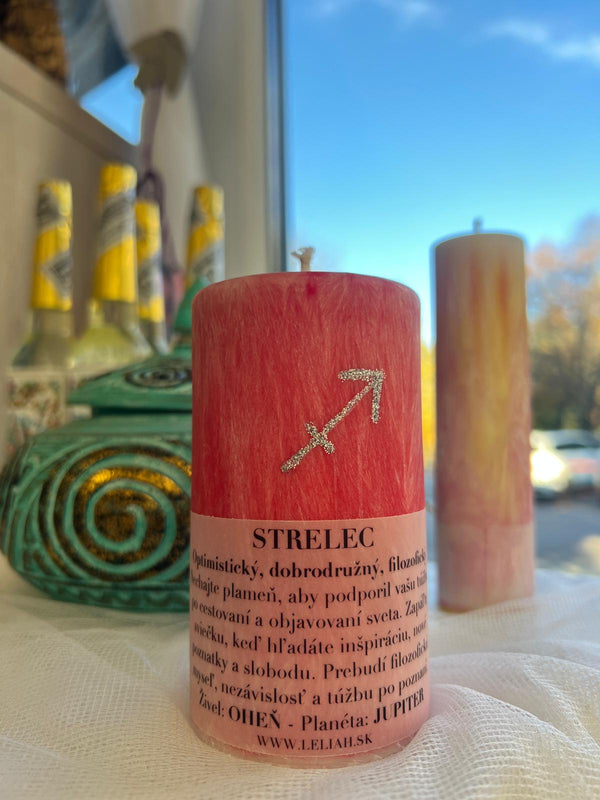 Astrologická sviečka znamenie Strelec – sloboda, vízia a vnútorný oheň | LELIAH