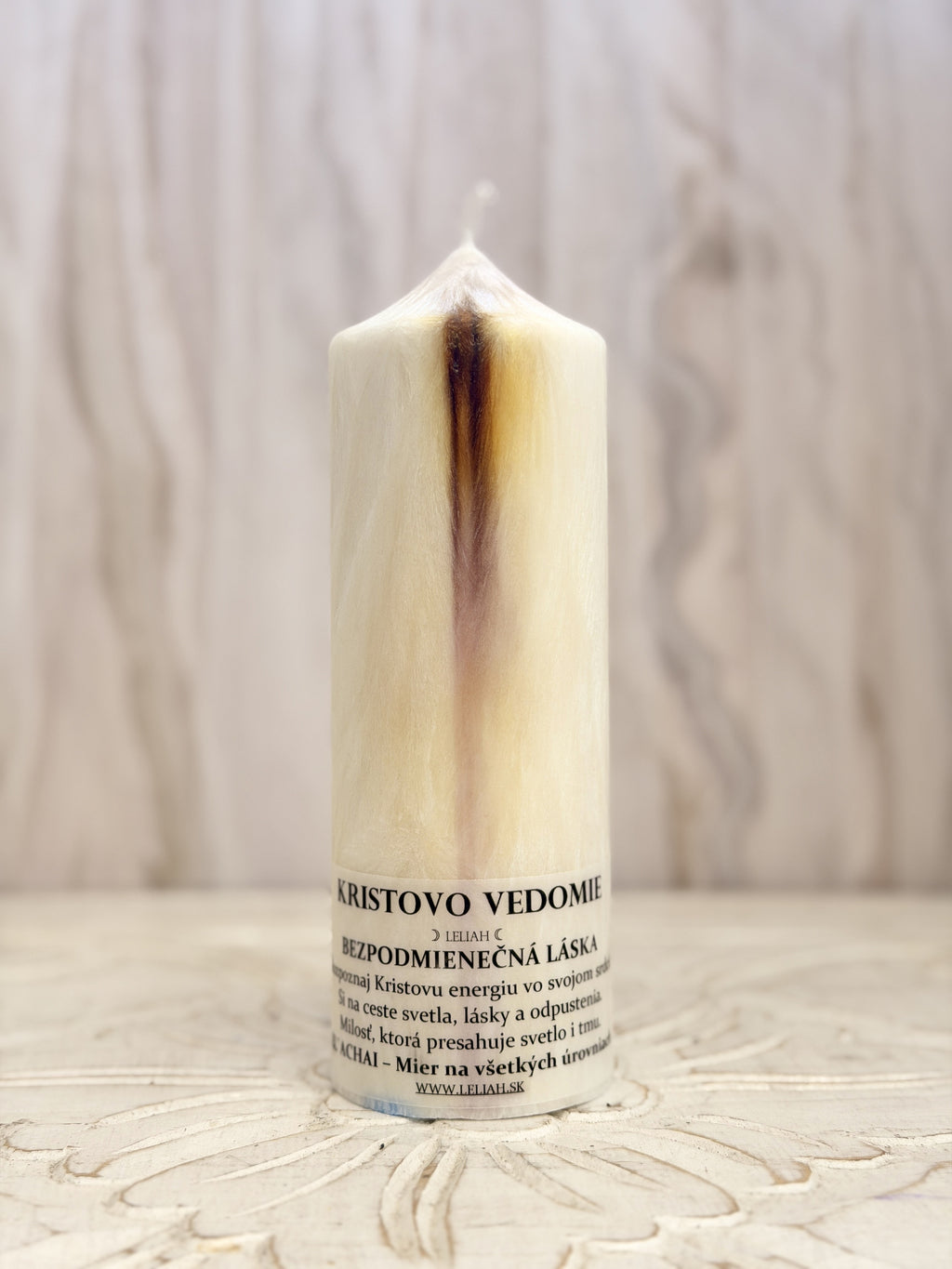 Kristovo vedomie – energetická sviečka LELIAH (17 × 6 cm)
