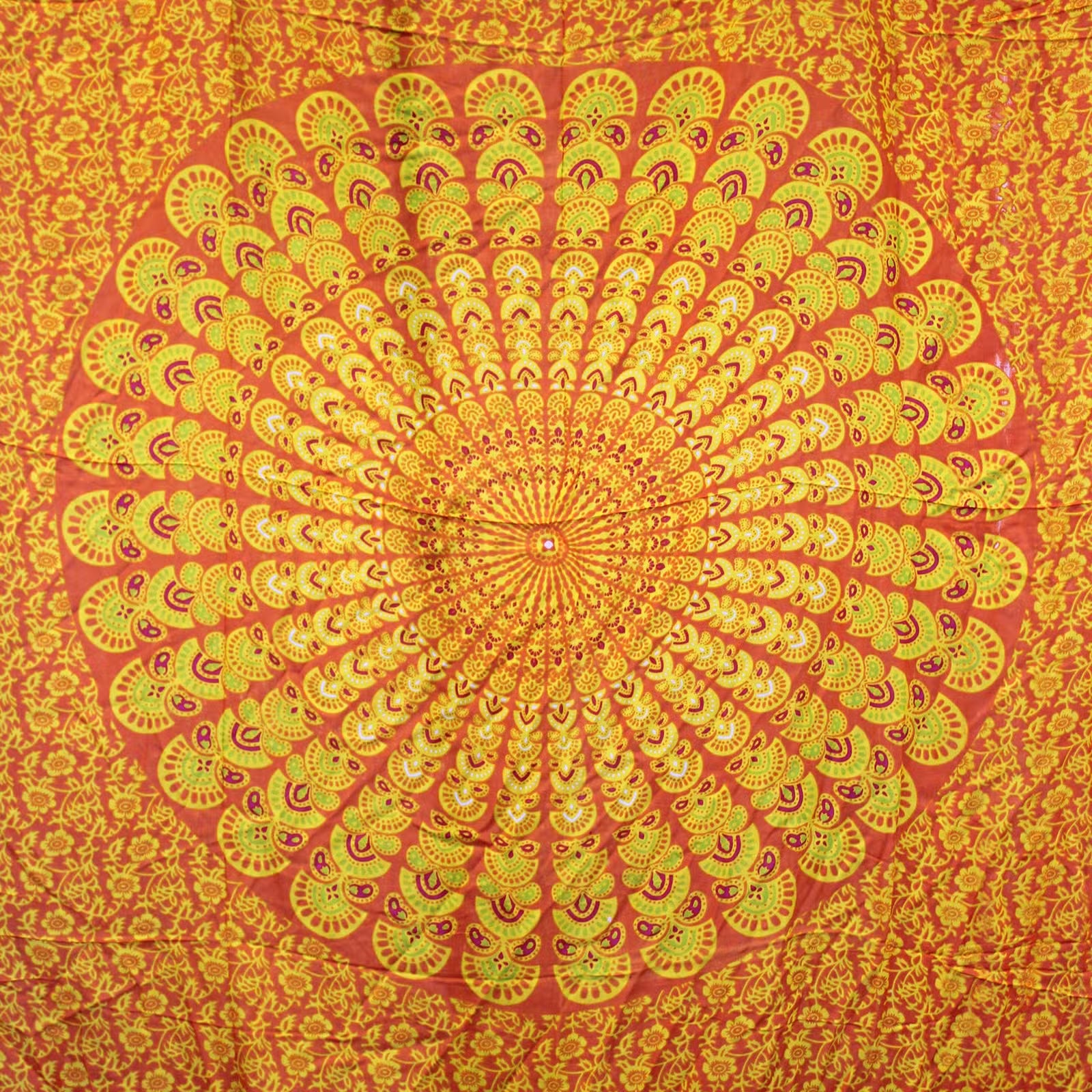 Sarong Mandala oranžovo-limetkový, rozprestretý mandalový vzor